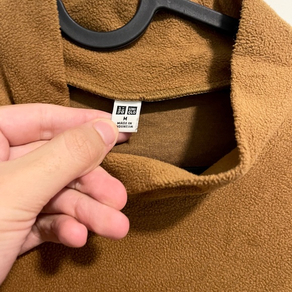 Uniqlo Heattech Turtleneck - Thermal Base Layer, Lightweight Long Sleeve - Picture 3 of 6